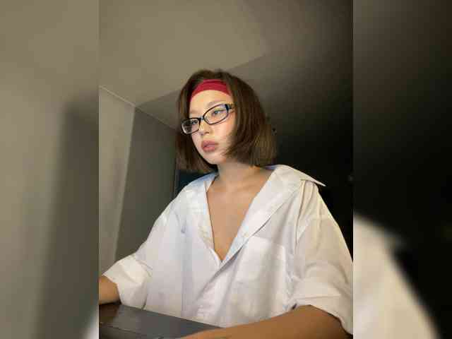 Adadollll webcam