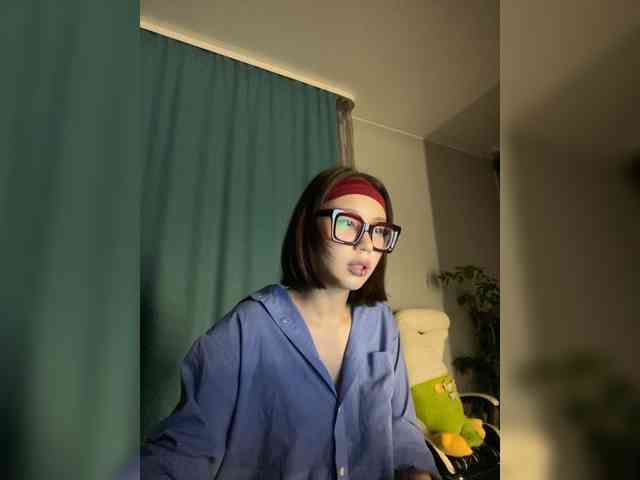 Adadollll webcam