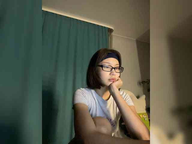 Adadollll webcam