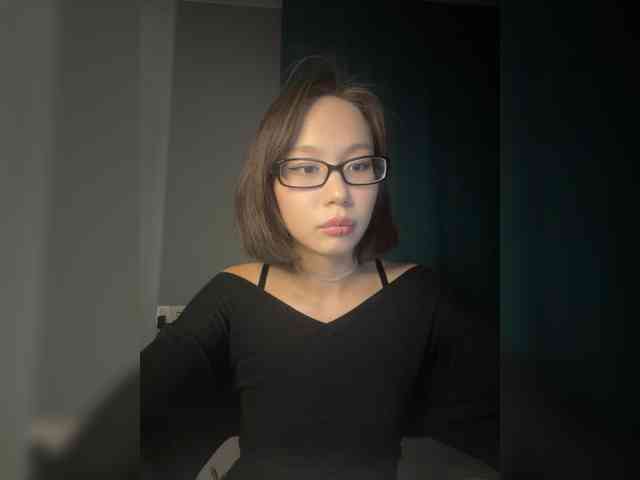 Adadollll webcam