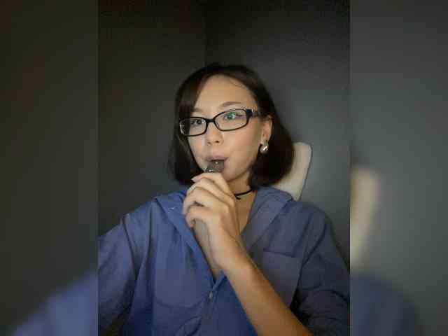 Adadollll webcam