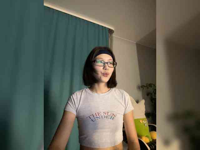 Adadollll webcam