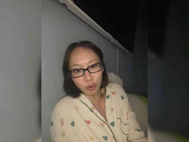 Adadollll webcam