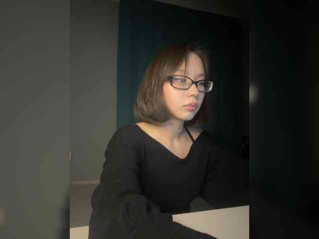Adadollll webcam