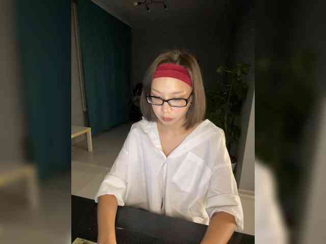 Adadollll webcam