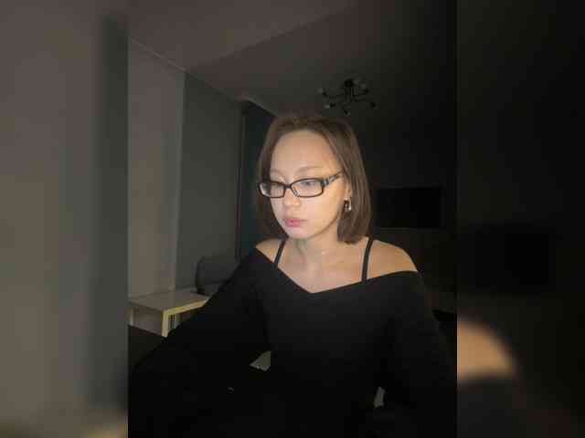 Adadollll webcam