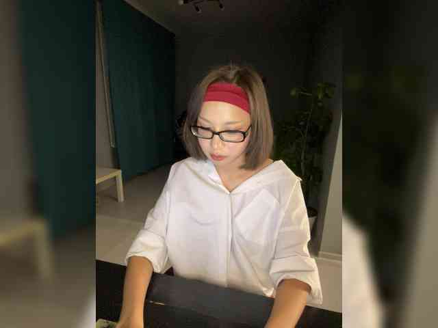 Adadollll webcam