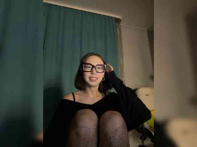 Adadollll webcam