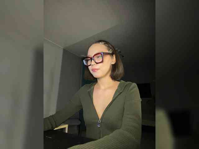 Adadollll webcam