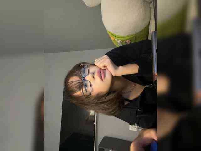 Adadollll webcam