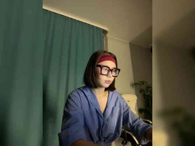 Adadollll webcam