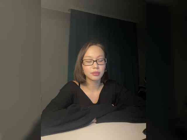 Adadollll webcam