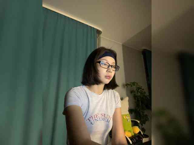 Adadollll webcam
