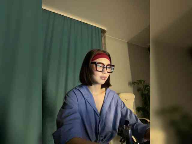 Adadollll webcam