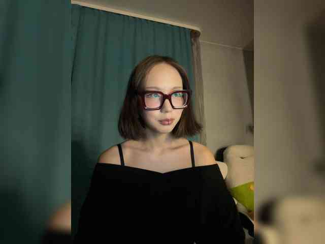 Adadollll webcam