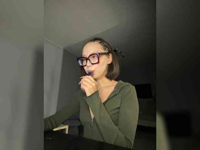 Adadollll webcam