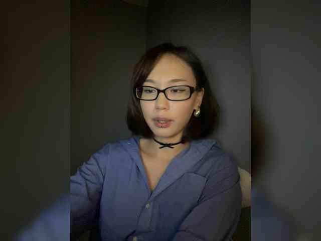 Adadollll webcam