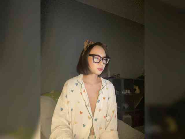 Adadollll webcam