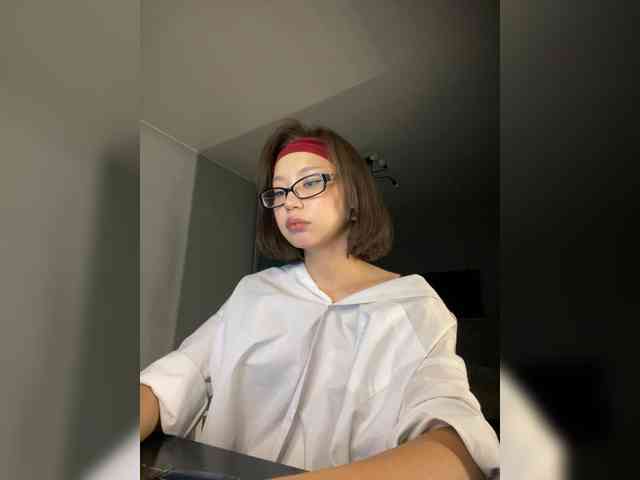 Adadollll webcam