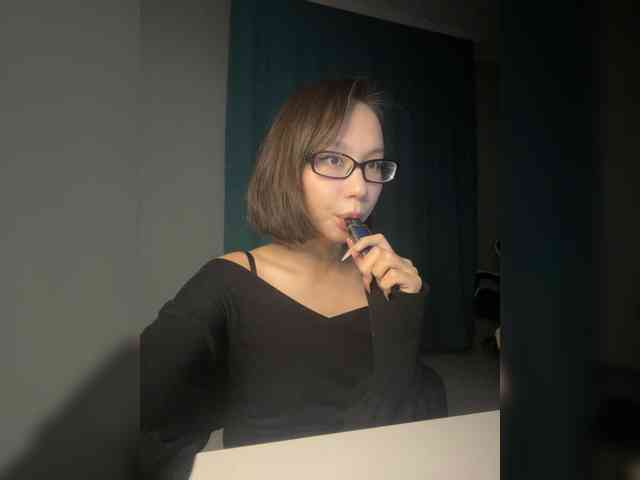 Adadollll webcam