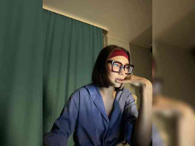 Adadollll webcam