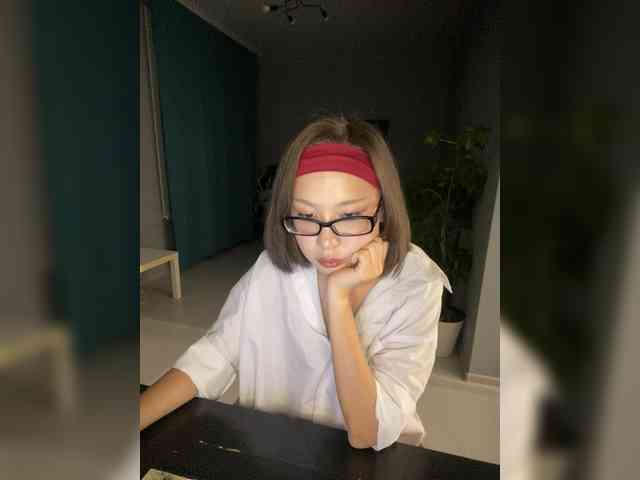 Adadollll webcam
