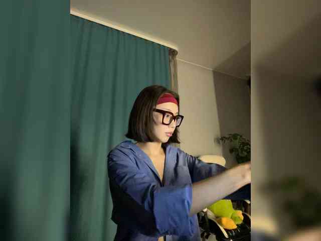Adadollll webcam