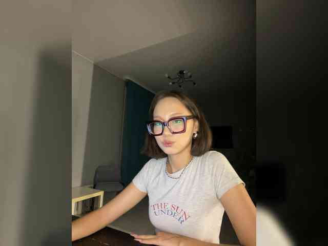 Adadollll webcam