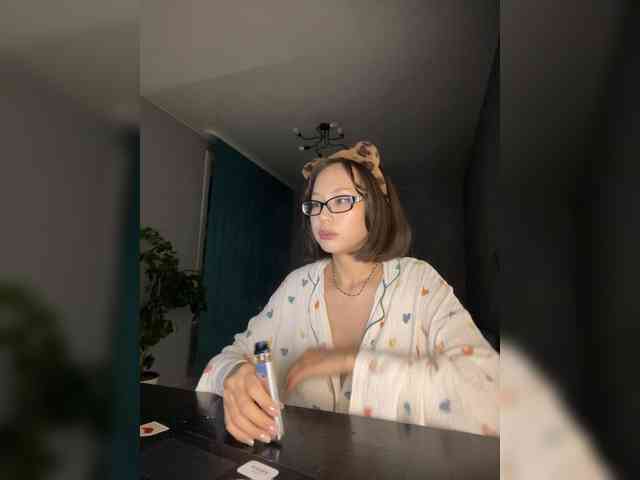 Adadollll webcam