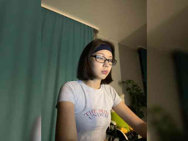 Adadollll webcam