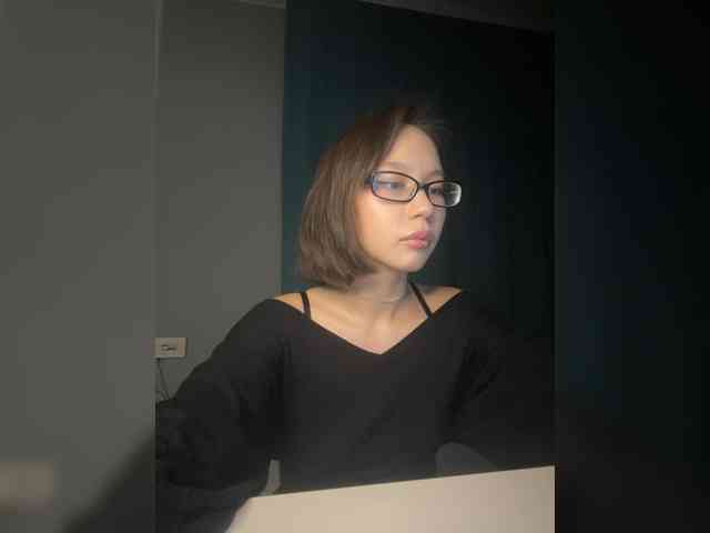 Adadollll webcam