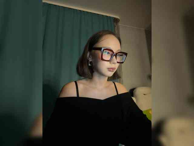 Adadollll webcam