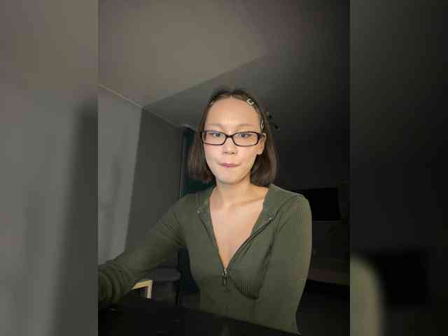 Adadollll webcam