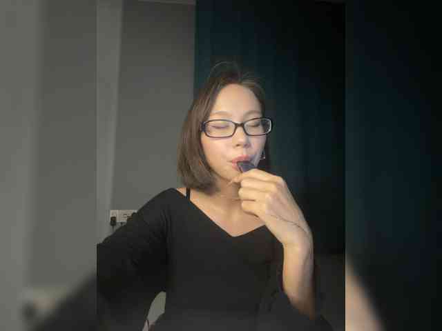 Adadollll webcam
