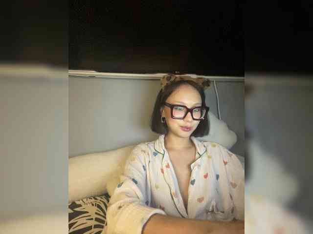 Adadollll's live stream