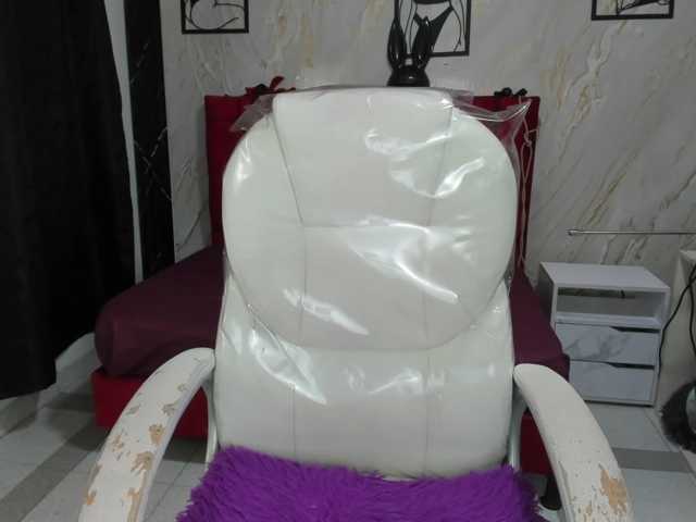 ArianaFire live cam on BongaCams