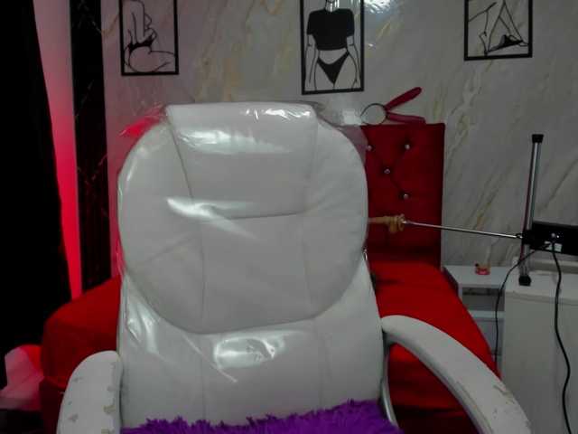 ArianaFire live cam on BongaCams