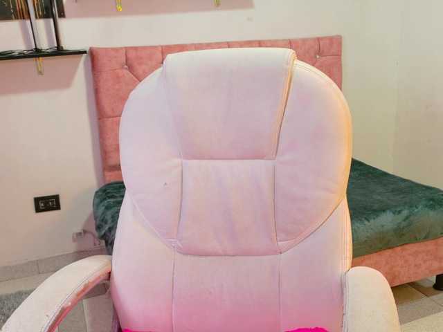ArianaFire live webcam show