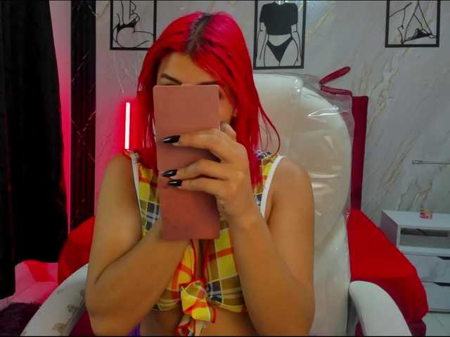 ArianaFire live cam on BongaCams
