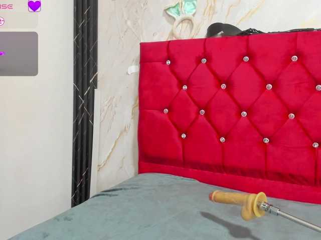 ArianaFire live cam on BongaCams