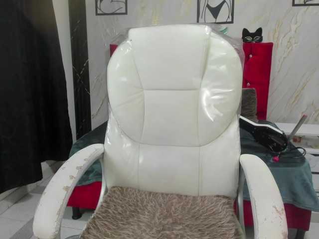 ArianaFire live cam on BongaCams