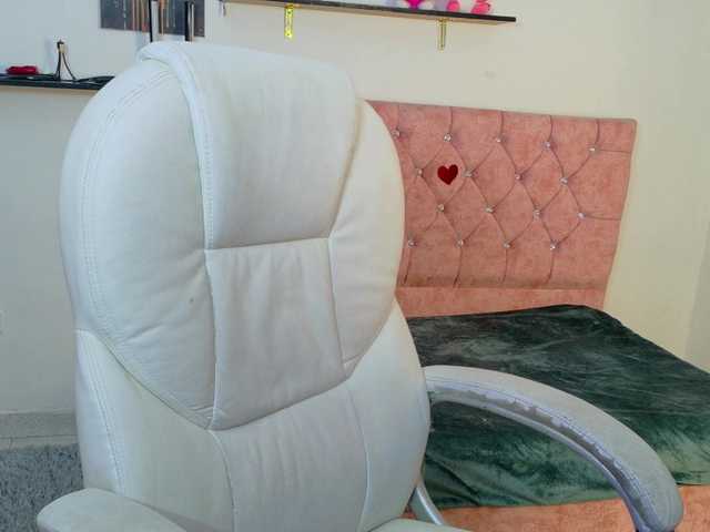 ArianaFire live cam on BongaCams
