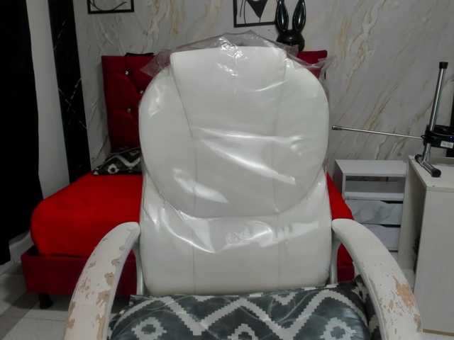 ArianaFire live cam on BongaCams