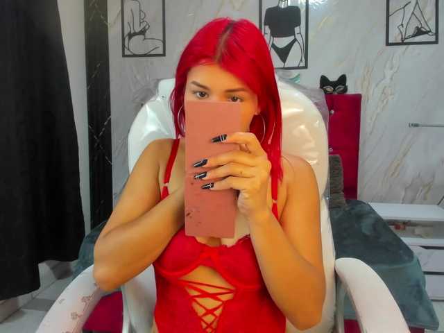 le modèle ArianaFire est en webcam porno dans un show sur le site bongacams, il possède les tags suivants: Latino/Hispanic,Redhead,Shaved