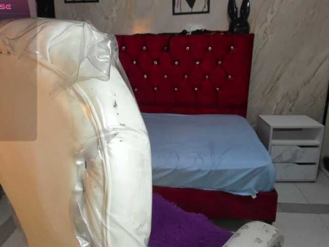 ArianaFire live cam preview