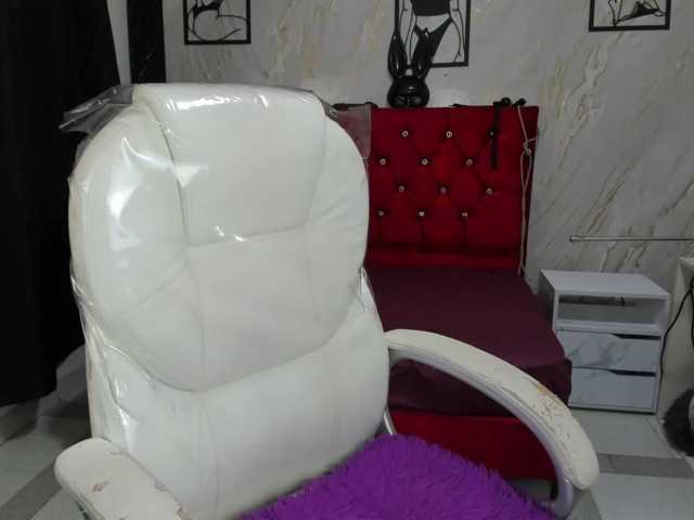 ArianaFire live cam on BongaCams
