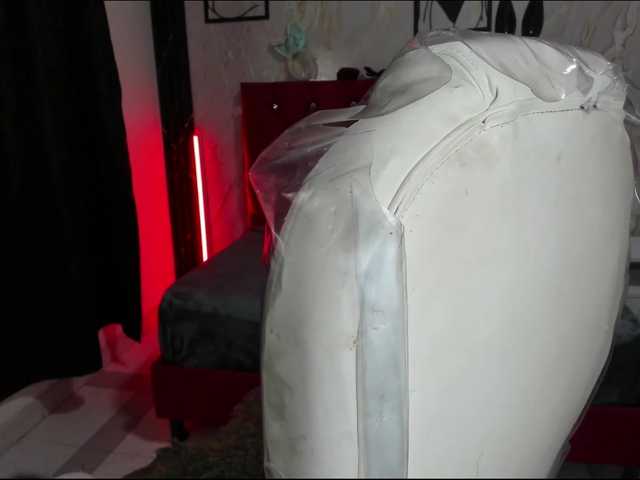 ArianaFire live cam on BongaCams