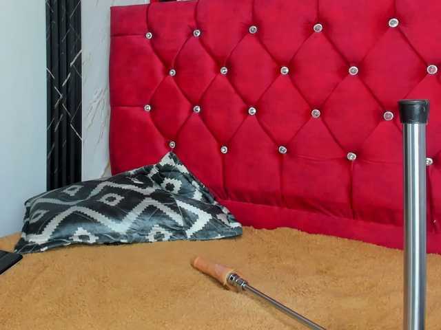 ArianaFire live cam on BongaCams