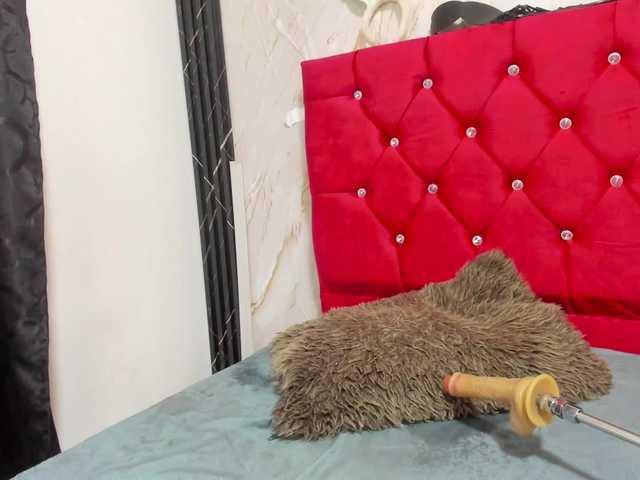 ArianaFire live cam on BongaCams