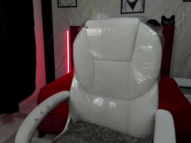 ArianaFire live cam on BongaCams